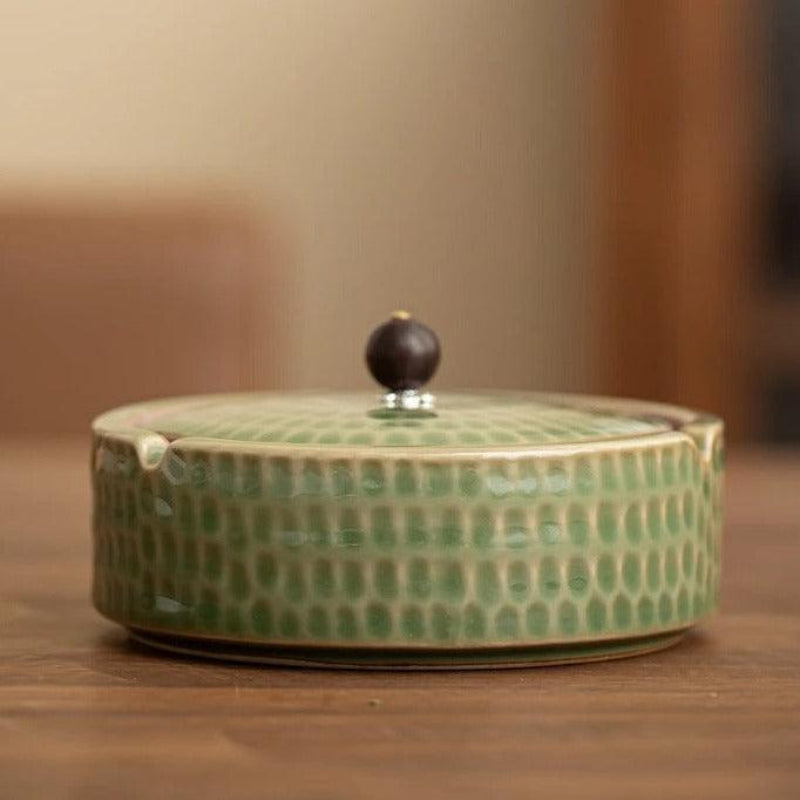 Ceramic Cigarette Ashtray Wood Lid Covered Ashtray
