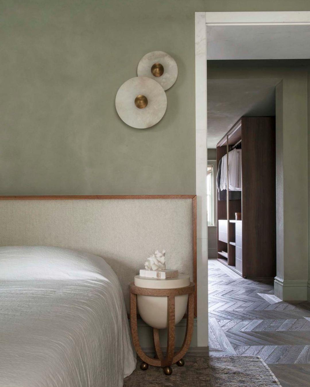 Alabaster Wall Sconce with Brass Centre