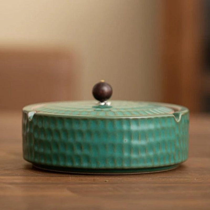 Ceramic Cigarette Ashtray Wood Lid Covered Ashtray