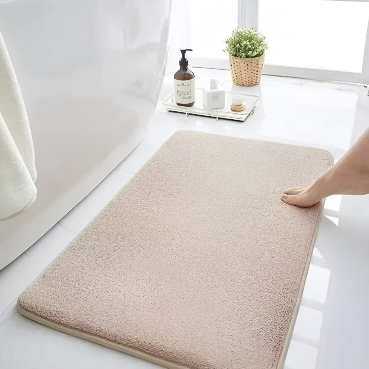 Memory Foam Bath Mat with Non Slip Backing