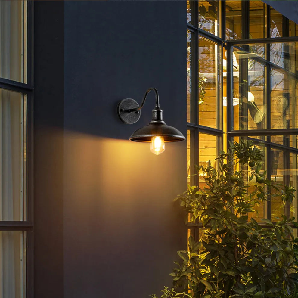 Outdoor Wall Light with Gooseneck Metal Shade
