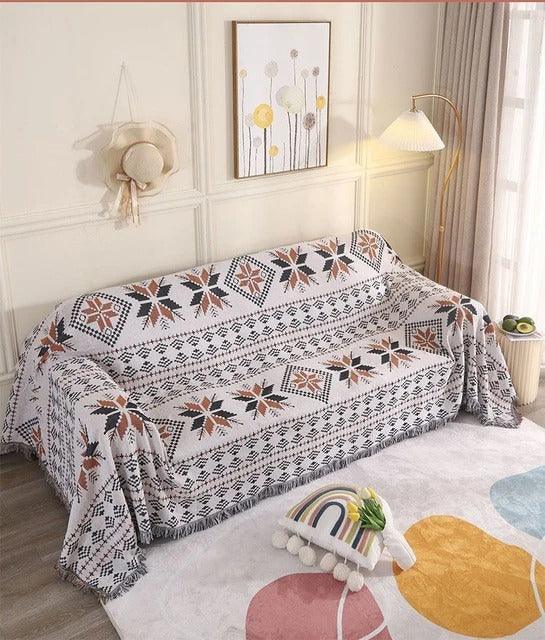 Jacquard Throw Blanket with Braided Fringe 130 x 160 cm