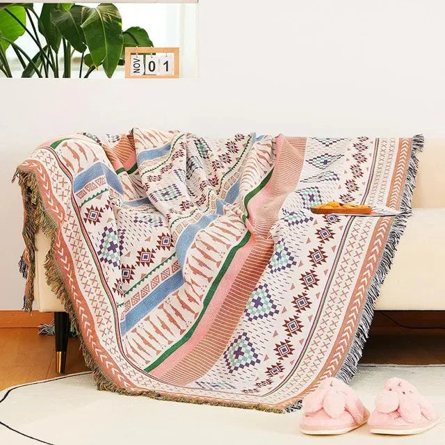Jacquard Throw Blanket with Braided Fringe 130 x 160 cm